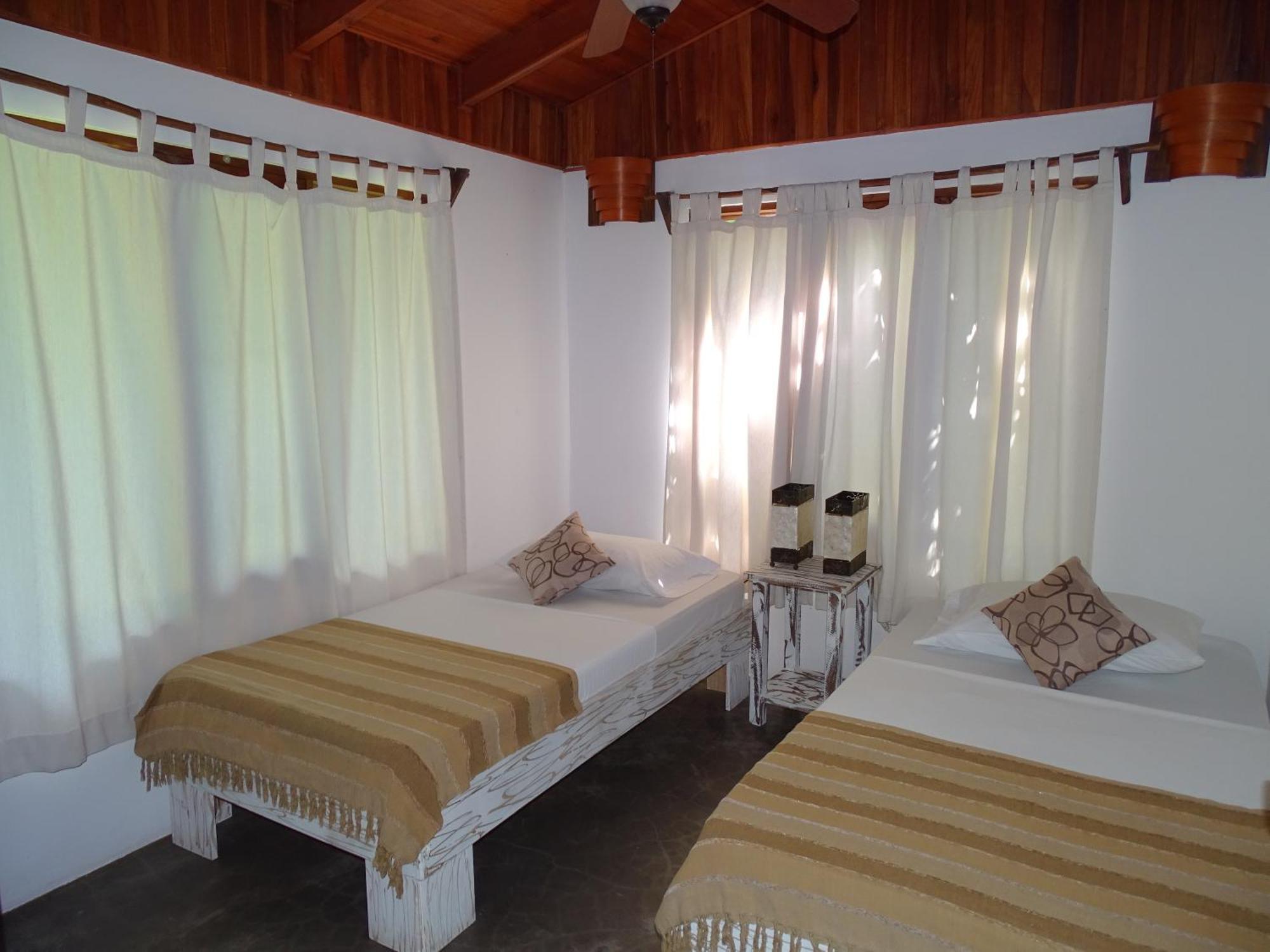 Indigo Yoga Surf Resort Malpais Room photo
